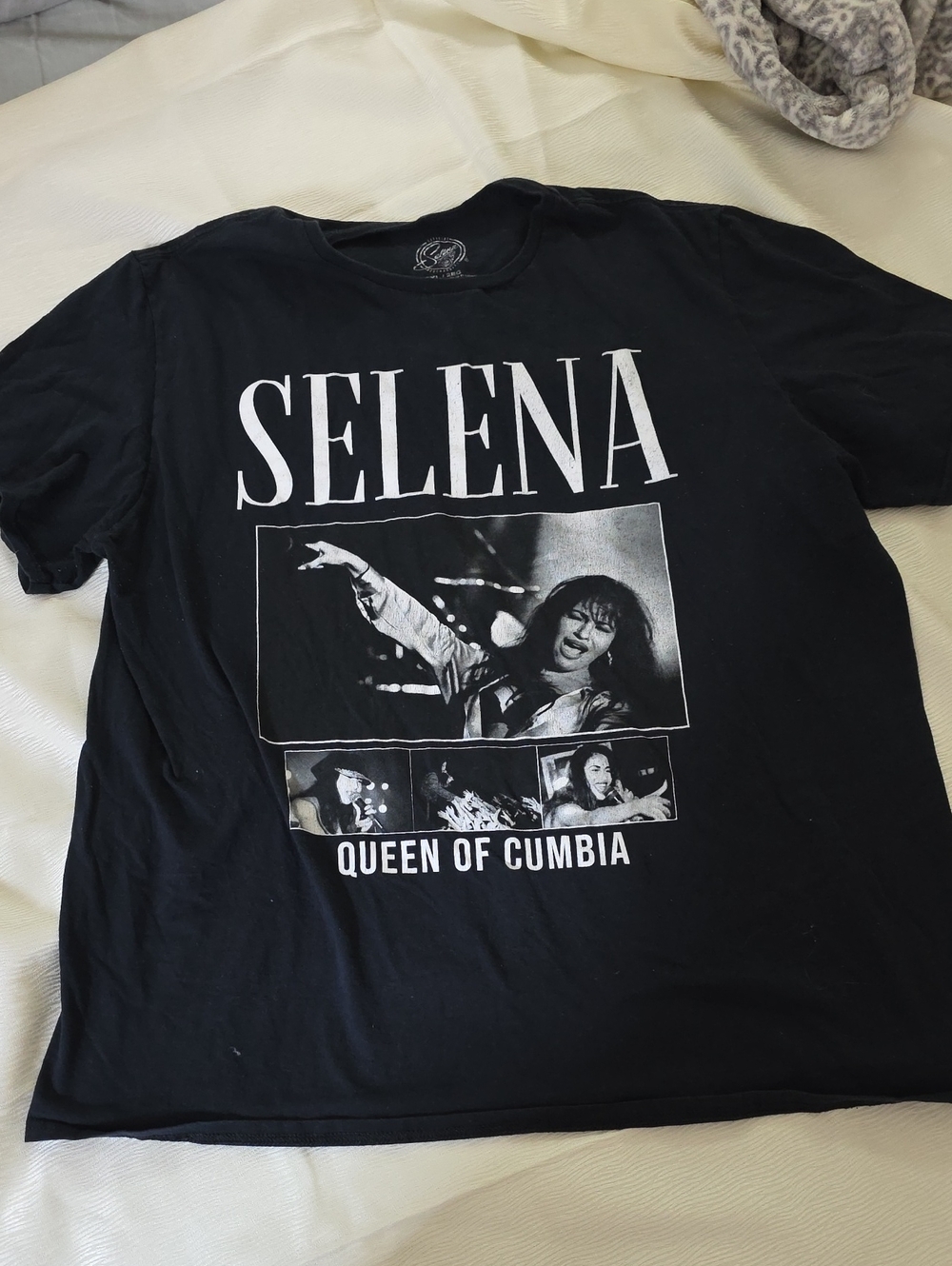 Selena Black Graphic Band Tee - "Queen of Cumbia". Mens 2XL
